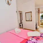 And Anika Bed and Breakfast