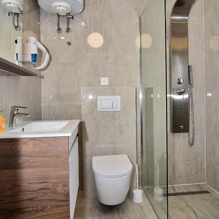 فندق مبيت وإفطار And Anika 3*