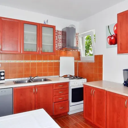 فندق مبيت وإفطار And Anika