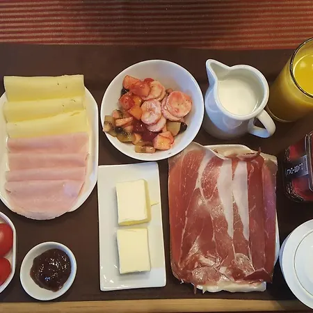 Bed and breakfast And Anika 3*