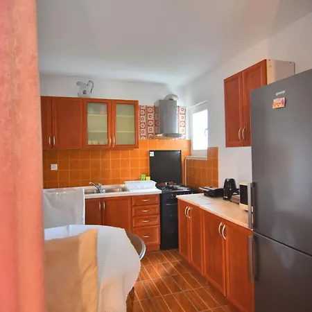 And Anika Bed & Breakfast