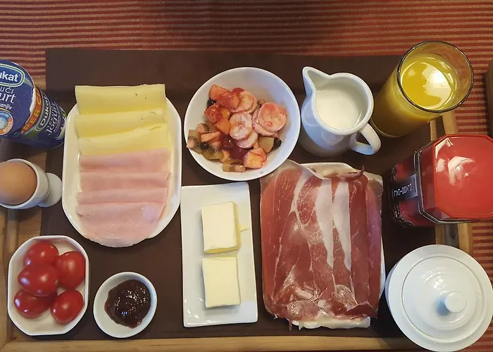 Bed & Breakfast And Anika 3*